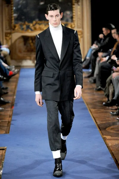 Look 26